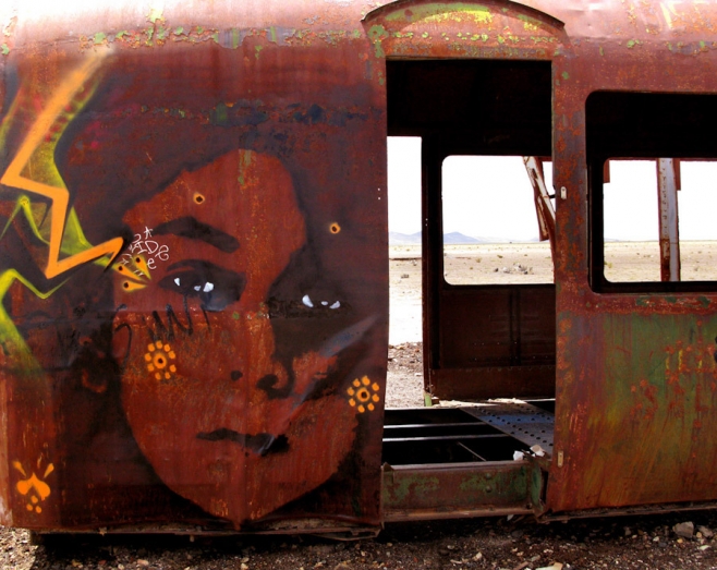 13_stinkfish_uyuni_bolivia_train_cementery_1000